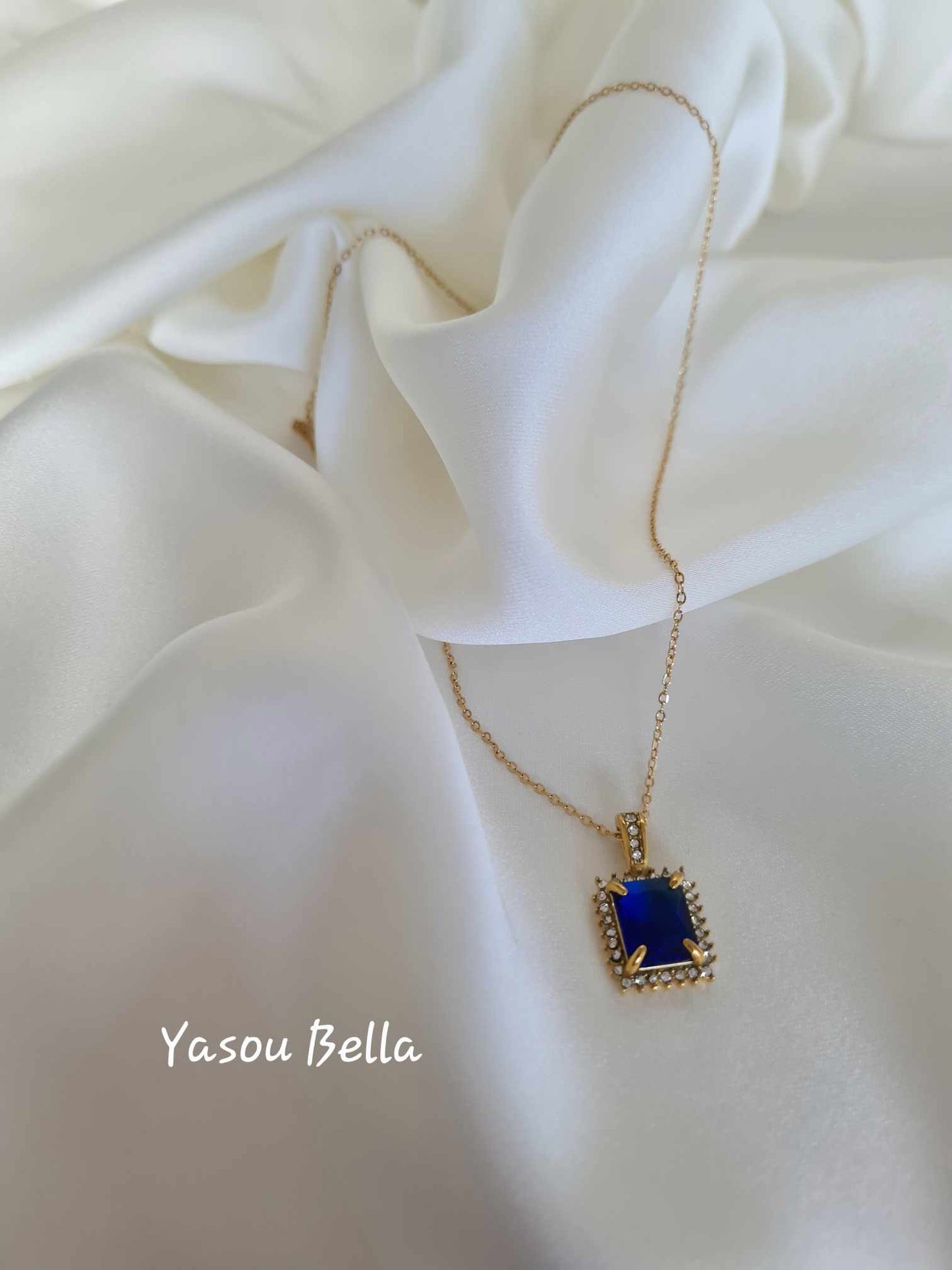 Collier Orient Diamant Bleu